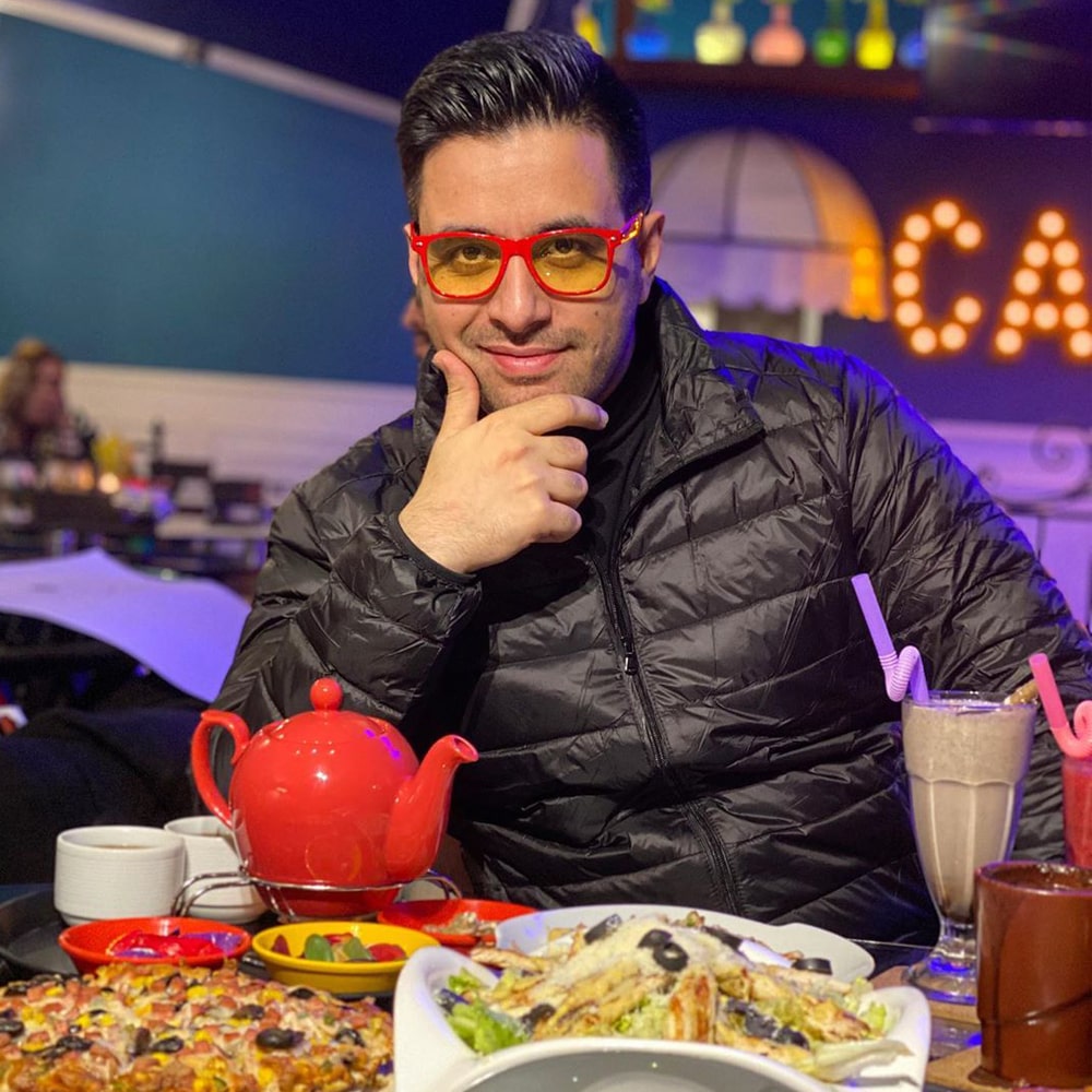 میلاد تستر حاشیه